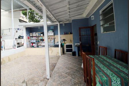 Casa à venda com 350m², 4 quartos e 3 vagasVaranda fundos