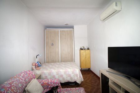 Casa à venda com 350m², 4 quartos e 3 vagasQuarto 4