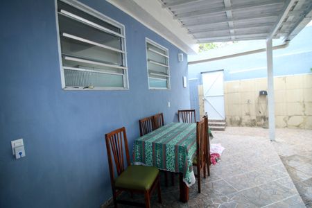 Casa à venda com 350m², 4 quartos e 3 vagasVaranda fundos