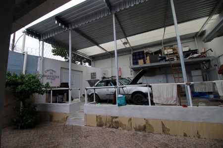 Casa à venda com 350m², 4 quartos e 3 vagasQuintal fundos