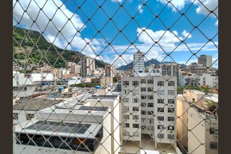 Apartamento à venda com 96m², 3 quartos e 1 vaga Apartamento à venda com 96m², 3 quartos e 1 vagaVista do Quarto 2