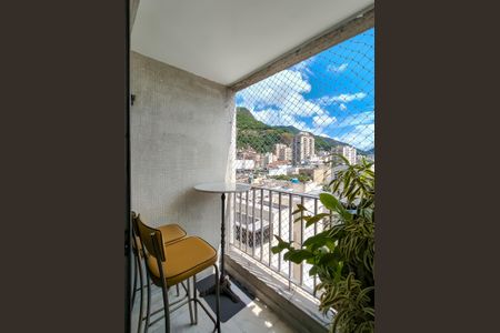 Apartamento à venda com 96m², 3 quartos e 1 vaga Apartamento à venda com 96m², 3 quartos e 1 vagaVaranda da Sala