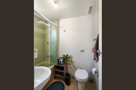 Apartamento à venda com 96m², 3 quartos e 1 vaga Apartamento à venda com 96m², 3 quartos e 1 vagaBanheiro da Suíte