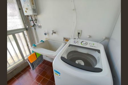 Apartamento à venda com 96m², 3 quartos e 1 vaga Apartamento à venda com 96m², 3 quartos e 1 vagaCozinha e Área de Serviço