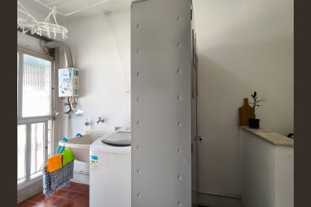 Apartamento à venda com 96m², 3 quartos e 1 vaga Apartamento à venda com 96m², 3 quartos e 1 vagaCozinha e Área de Serviço