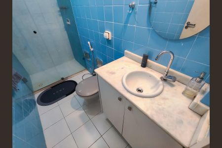 Apartamento à venda com 96m², 3 quartos e 1 vaga Apartamento à venda com 96m², 3 quartos e 1 vagaBanheiro Corredor
