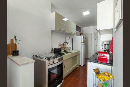 Apartamento à venda com 96m², 3 quartos e 1 vaga Apartamento à venda com 96m², 3 quartos e 1 vagaCozinha e Área de Serviço