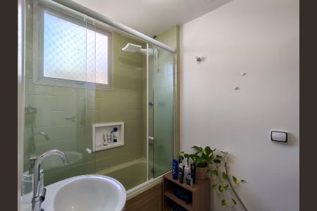 Apartamento à venda com 96m², 3 quartos e 1 vaga Apartamento à venda com 96m², 3 quartos e 1 vagaBanheiro da Suíte