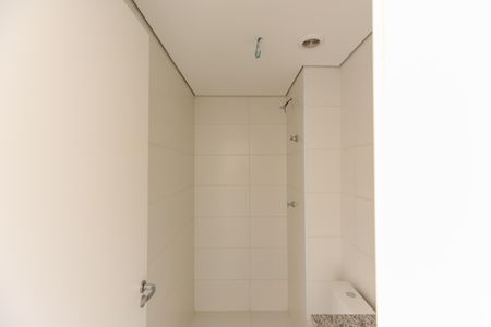 Banheiro de kitnet/studio à venda com 1 quarto, 25m² em Butantã, São Paulo