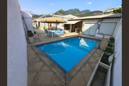 Casa à venda com 440m², 3 quartos e 4 vagas