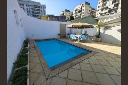 Casa à venda com 440m², 3 quartos e 4 vagas