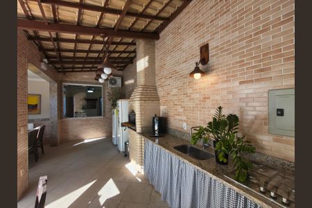 Casa à venda com 440m², 3 quartos e 4 vagas