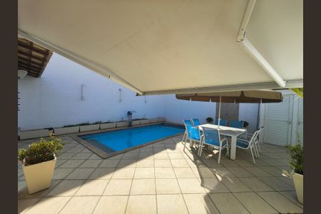 Casa à venda com 440m², 3 quartos e 4 vagas