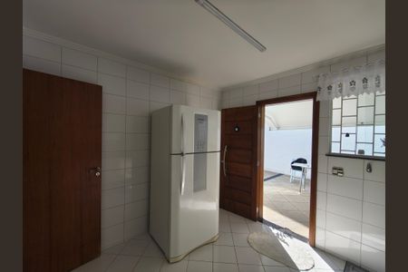 Casa à venda com 440m², 3 quartos e 4 vagas