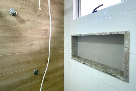 Banheiro de kitnet/studio para alugar com 1 quarto, 31m² em Paquetá, Belo Horizonte