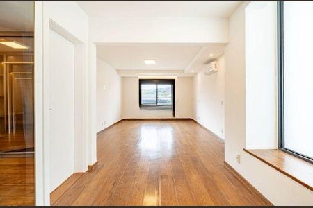 Casa à venda com 4 quartos, 600m² em Alphaville Residencial Zero, Barueri