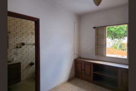 Casa à venda com 218m², 4 quartos e 5 vagas Casa à venda com 218m², 4 quartos e 5 vagasSuíte