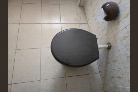 Casa à venda com 218m², 4 quartos e 5 vagas Casa à venda com 218m², 4 quartos e 5 vagasBanheiro Social