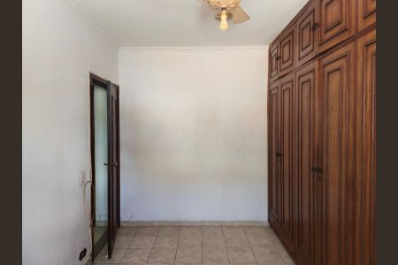 Casa à venda com 218m², 4 quartos e 5 vagas Casa à venda com 218m², 4 quartos e 5 vagasQuarto 02