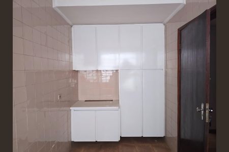 Casa à venda com 218m², 4 quartos e 5 vagas Casa à venda com 218m², 4 quartos e 5 vagasÁrea de Serviço