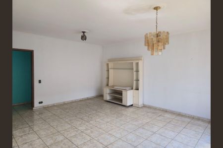 Sala  de casa à venda com 4 quartos, 218m² em Vila Rosalia, Guarulhos