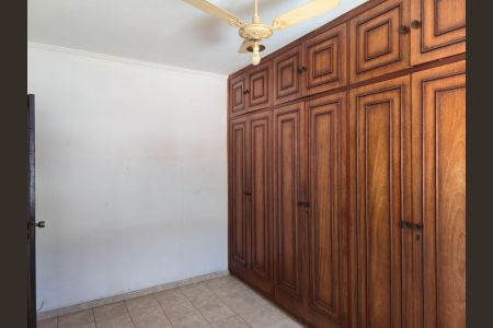 Casa à venda com 218m², 4 quartos e 5 vagas Casa à venda com 218m², 4 quartos e 5 vagasQuarto 02