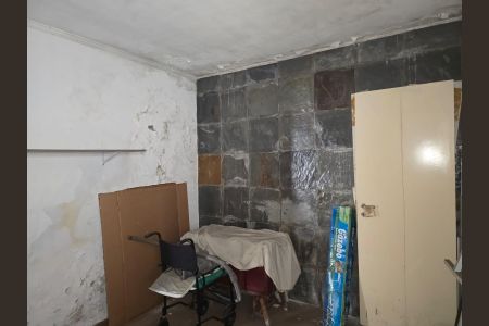 Casa à venda com 218m², 4 quartos e 5 vagas Casa à venda com 218m², 4 quartos e 5 vagasQuarto de Serviço