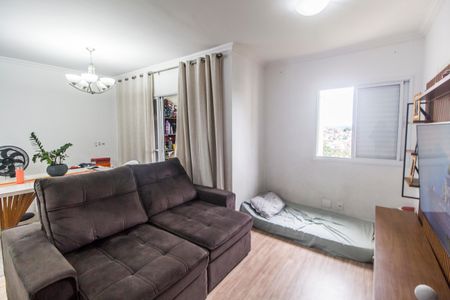 Sala  de apartamento para alugar com 2 quartos, 85m² em Jardim Tupanci, Barueri