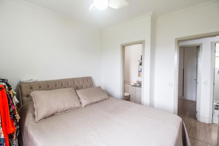 Suíte de apartamento para alugar com 2 quartos, 85m² em Jardim Tupanci, Barueri