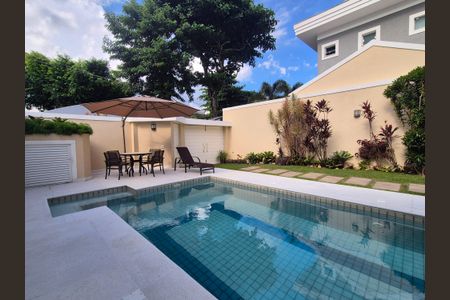 Casa de condomínio à venda com 435m², 5 quartos e 3 vagas