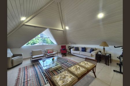 Casa de condomínio à venda com 435m², 5 quartos e 3 vagas