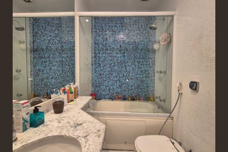 Casa de condomínio à venda com 435m², 5 quartos e 3 vagas