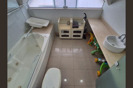 Casa de condomínio à venda com 435m², 5 quartos e 3 vagas