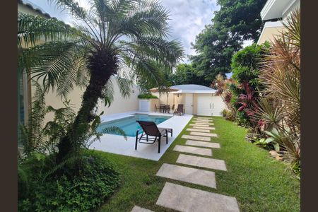 Casa de condomínio à venda com 435m², 5 quartos e 3 vagas