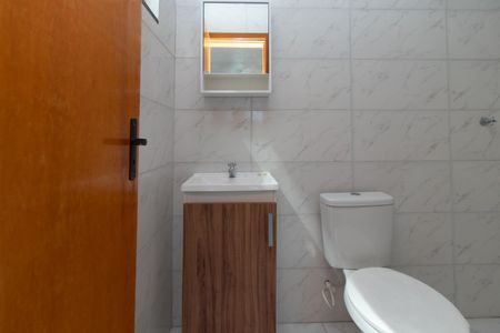 Banheiro de casa de condomínio para alugar com 1 quarto, 28m² em Chapéu do Sol, Porto Alegre