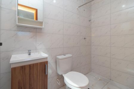 Banheiro de casa de condomínio para alugar com 1 quarto, 28m² em Chapéu do Sol, Porto Alegre