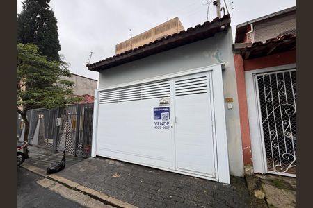 Casa à venda com 200m², 2 quartos e 2 vagasFachada 