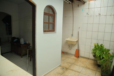 Casa para alugar com 200m², 2 quartos e 2 vagasÁrea de Serviço