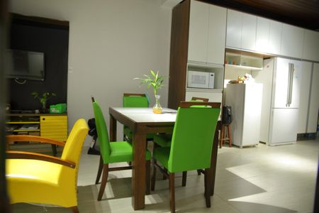 Casa para alugar com 200m², 2 quartos e 2 vagasSala/Cozinha 