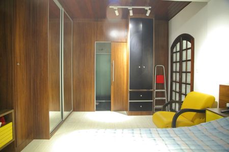 Casa para alugar com 200m², 2 quartos e 2 vagasSuite 1