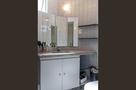 Banheiro da Suíte de apartamento à venda com 3 quartos, 156m² em Caiçara-adelaide, Belo Horizonte