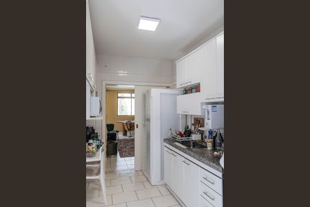 Apartamento à venda com 156m², 3 quartos e 3 vagas Apartamento à venda com 156m², 3 quartos e 3 vagasCozinha