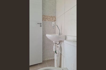 Apartamento para alugar com 42m², 2 quartos e sem vaga Apartamento para alugar com 42m², 2 quartos e sem vagaBanheiro