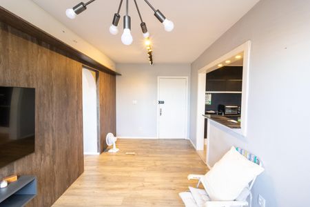 Sala de apartamento à venda com 2 quartos, 65m² em Cristal, Porto Alegre