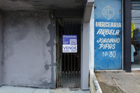 Casa à venda com 250m², 2 quartos e sem vagaPlaca instalada no portão do imóvel - Código da placa: WYNY-1090