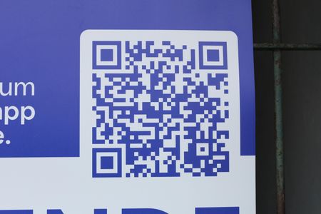 Casa à venda com 250m², 2 quartos e sem vagaPlaca instalada no portão do imóvel - Código da placa: WYNY-1090