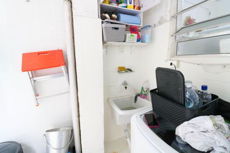 Casa à venda com 90m², 2 quartos e 1 vagaÁrea de Serviço