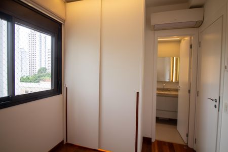 Apartamento para alugar com 147m², 3 quartos e 2 vagas Apartamento para alugar com 147m², 3 quartos e 2 vagasSuíte 1