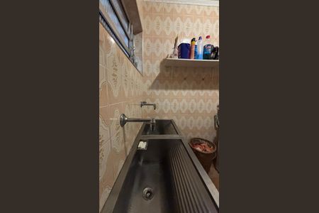 Casa à venda com 240m², 3 quartos e 2 vagasÁrea de Serviço