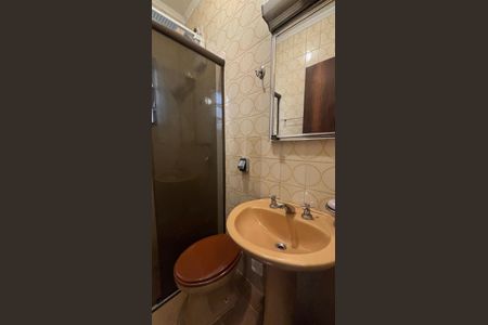 Casa à venda com 240m², 3 quartos e 2 vagasBanheiro